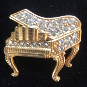 Danecraft Signed Piano Brooch Rhinestones gold